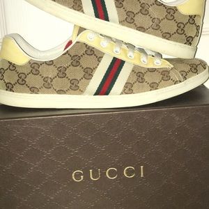 Sale📌 today only Gucci sneakers AUTHENTIC 💋